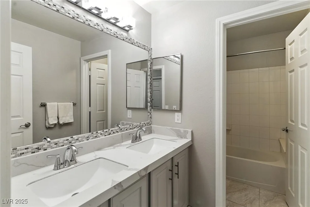 620 Painted Cloud, Las Vegas, NV 89144