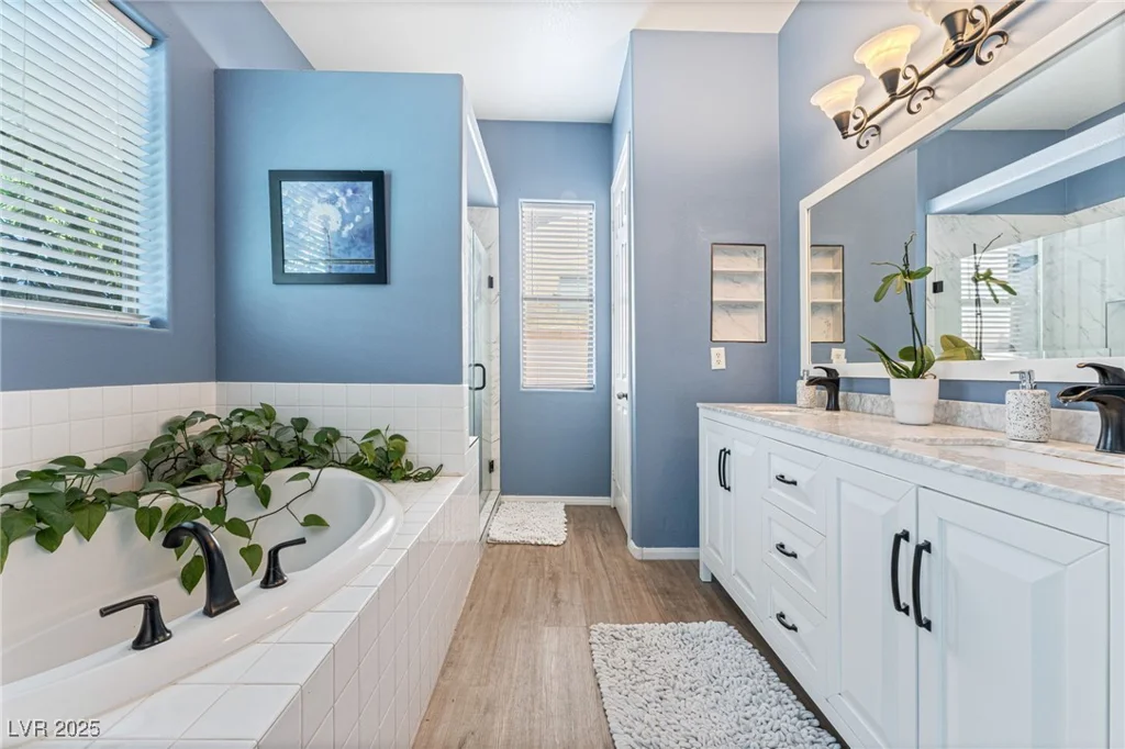 7537 Rainbow Spray, Las Vegas, NV 89131