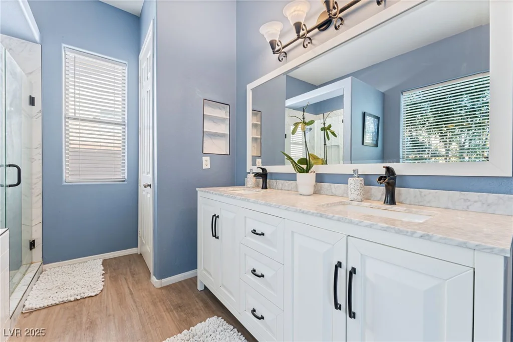 7537 Rainbow Spray, Las Vegas, NV 89131