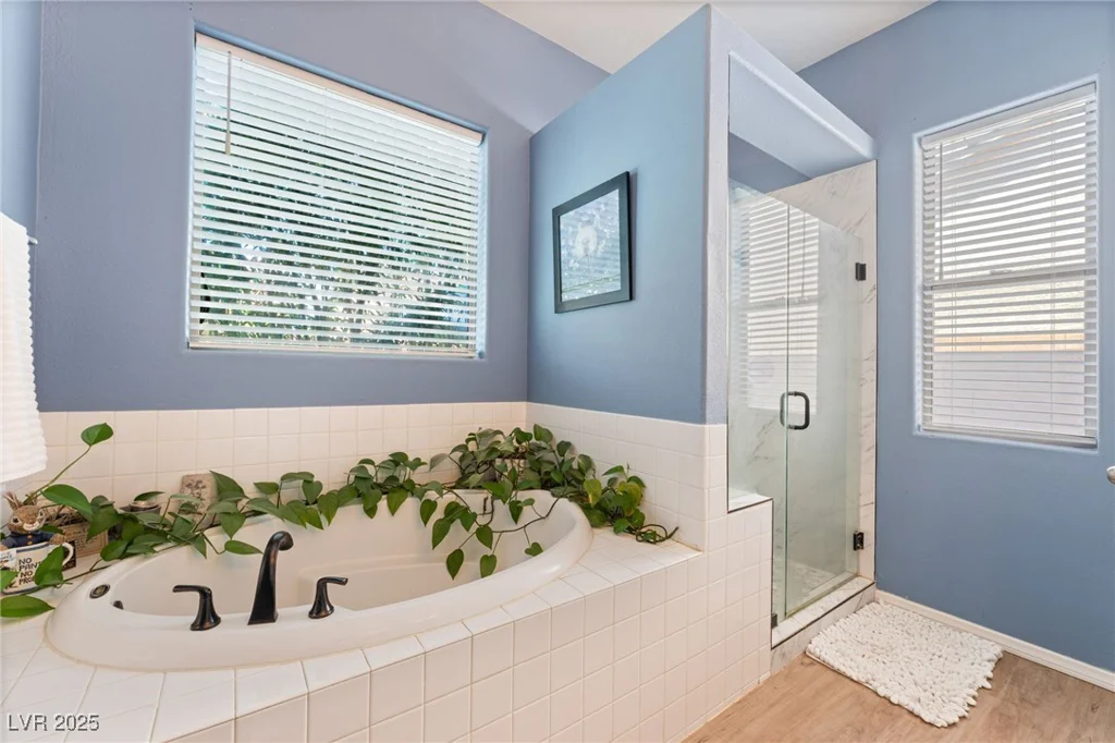 7537 Rainbow Spray, Las Vegas, NV 89131