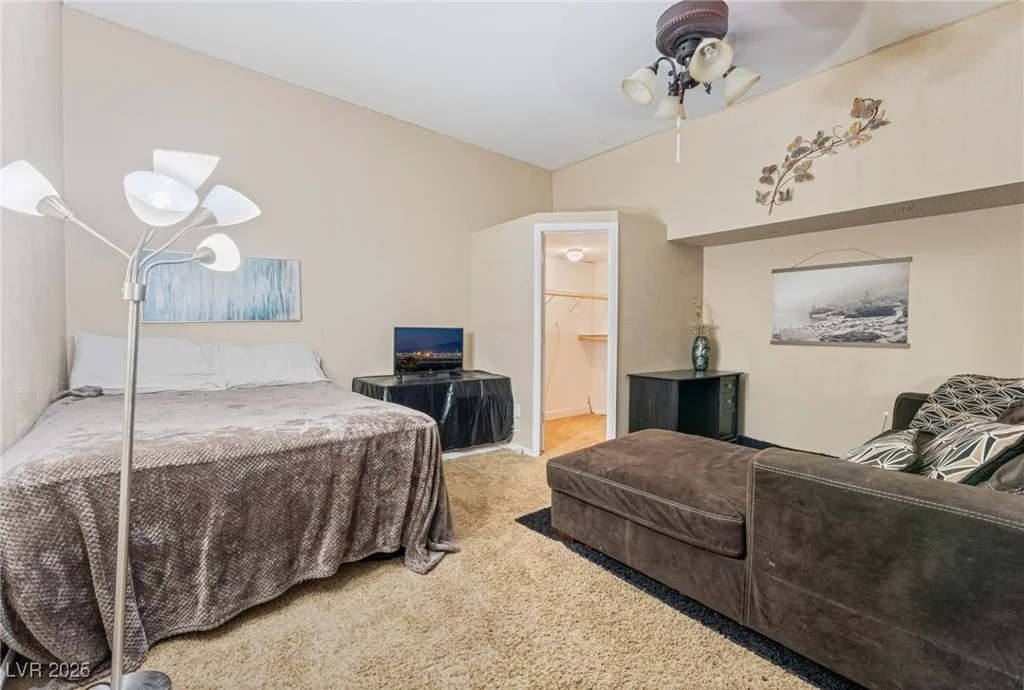 7537 Rainbow Spray, Las Vegas, NV 89131