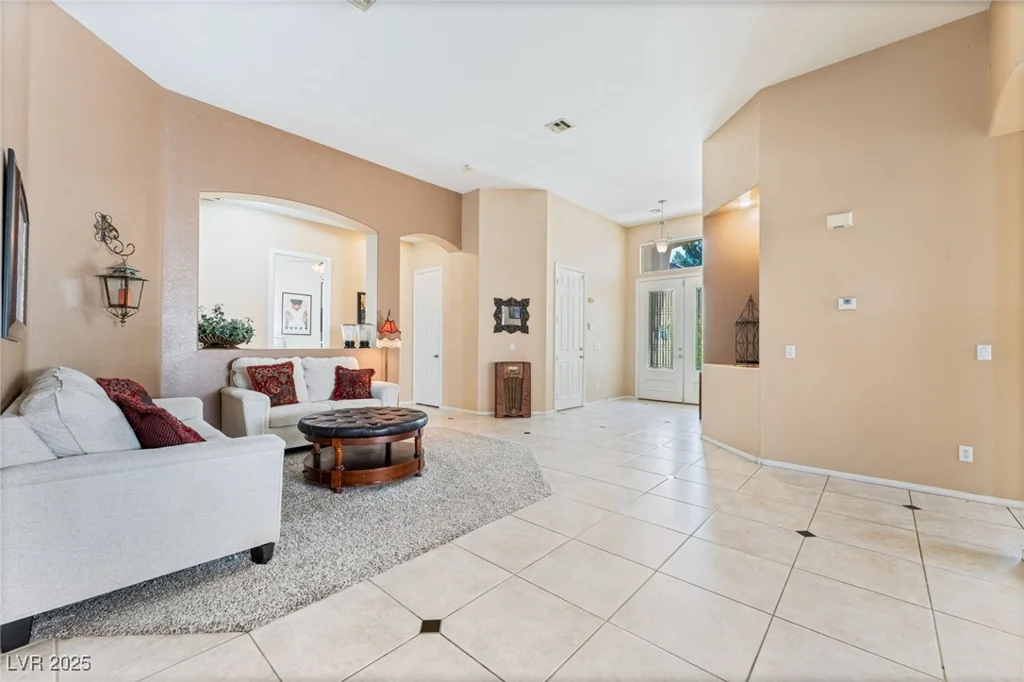 7537 Rainbow Spray, Las Vegas, NV 89131