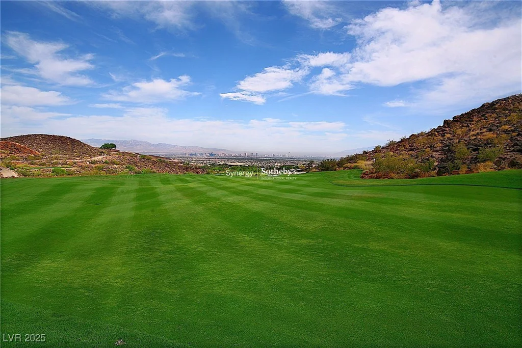 515 Rock Peak, Henderson, NV 89012