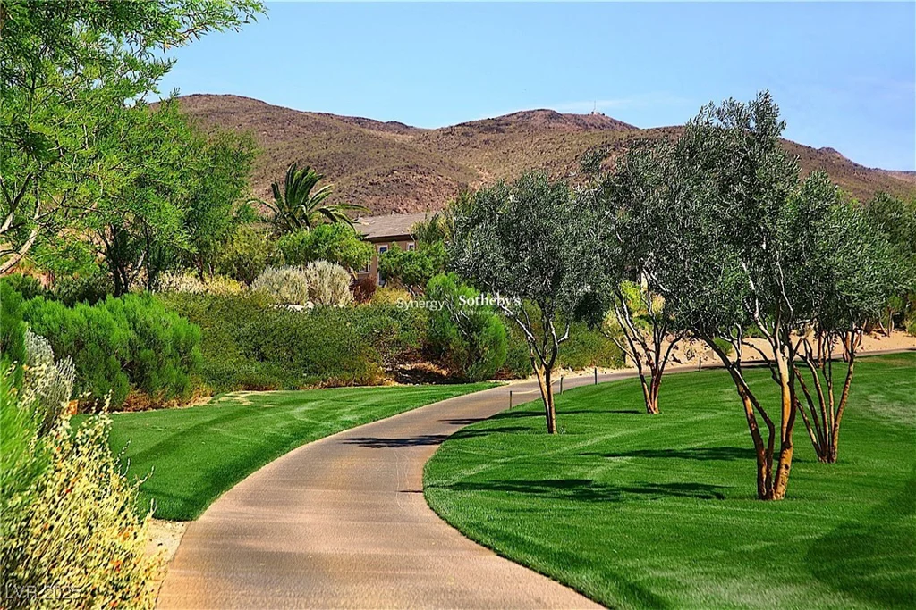 515 Rock Peak, Henderson, NV 89012