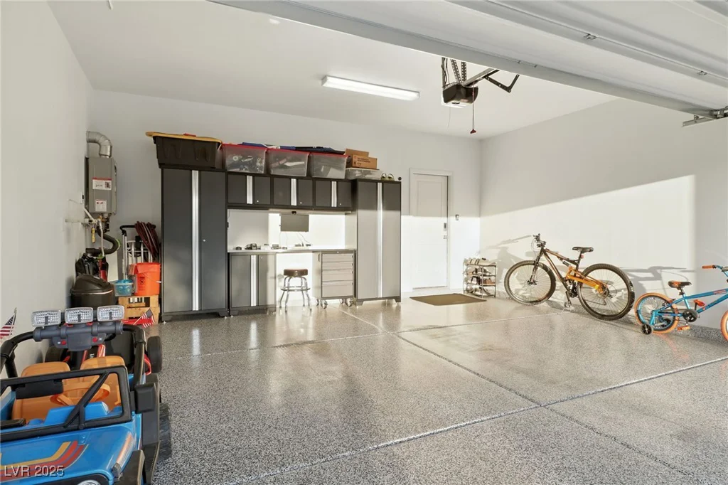 10106 Queens Pearl, Las Vegas, NV 89141