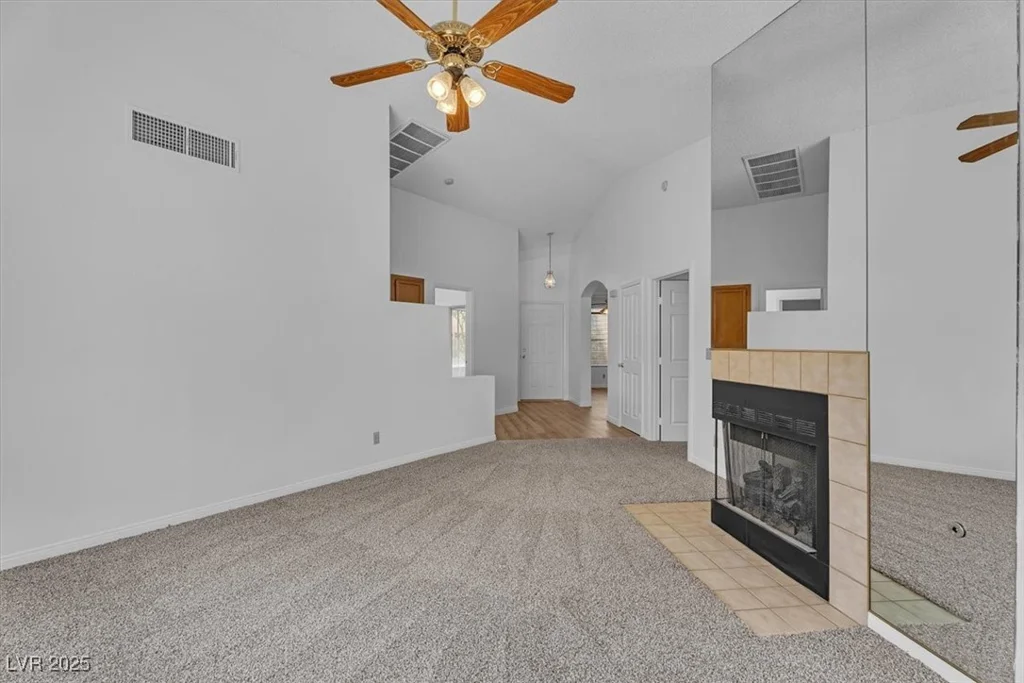 6537 Old Oxford, Las Vegas, NV 89108
