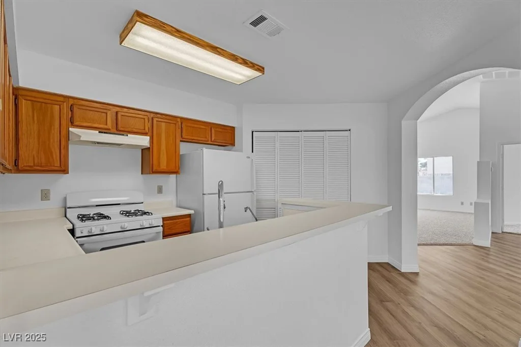 6537 Old Oxford, Las Vegas, NV 89108