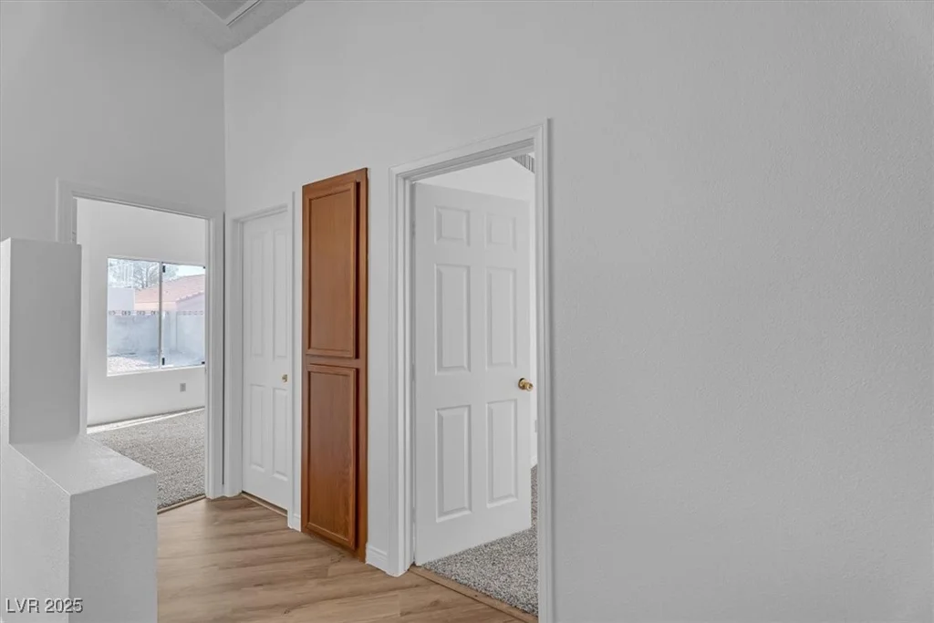 6537 Old Oxford, Las Vegas, NV 89108