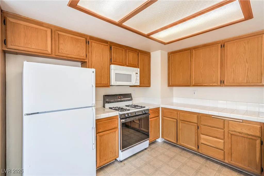 1520 Desert Ridge, North Las Vegas, NV 89031