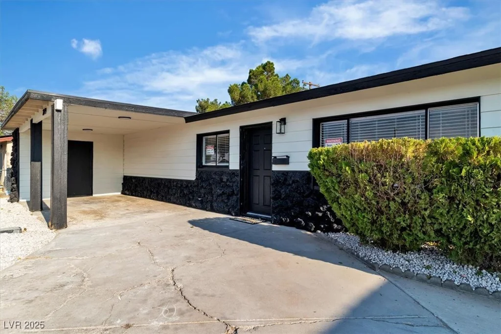 2029 Lawry, North Las Vegas, NV 89032