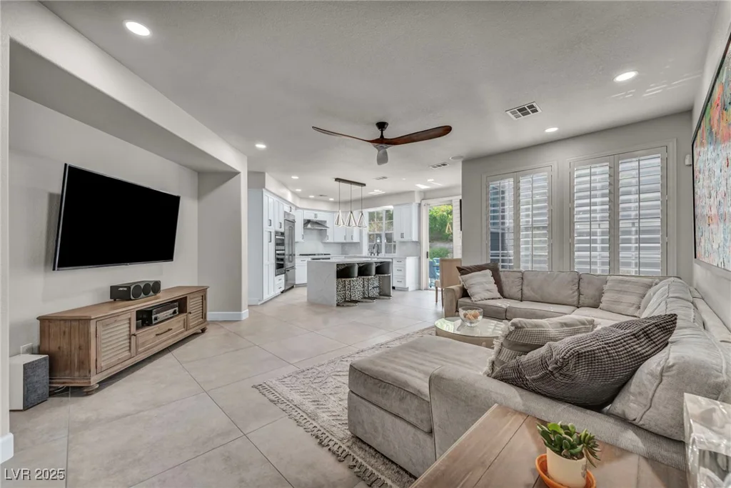 8624 Trianon, Las Vegas, NV 89145