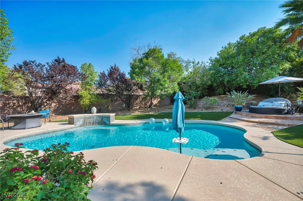 8624 Trianon, Las Vegas, NV 89145