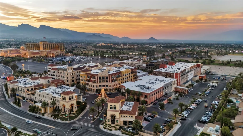 8624 Trianon, Las Vegas, NV 89145