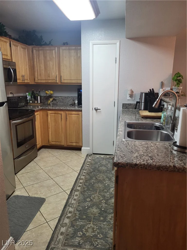 5055 Hacienda, Las Vegas, NV 89118