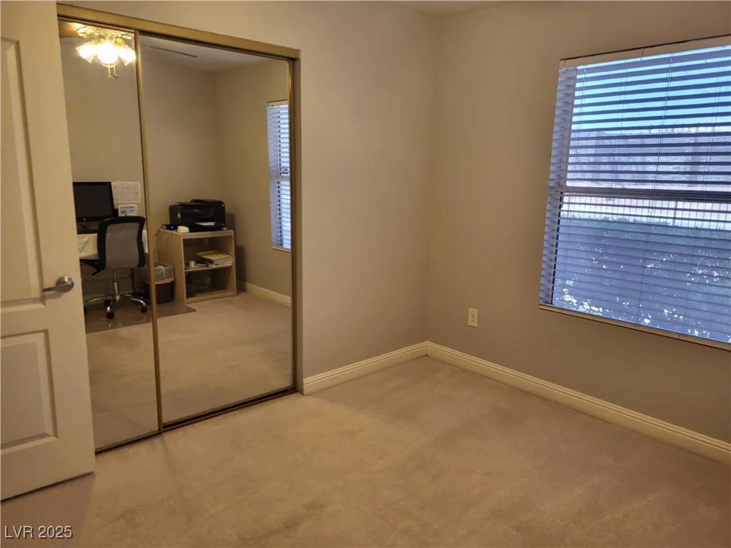 5055 Hacienda, Las Vegas, NV 89118
