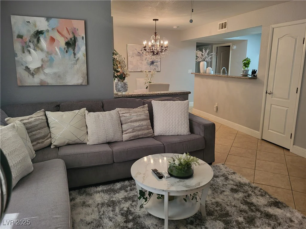 5055 Hacienda, Las Vegas, NV 89118