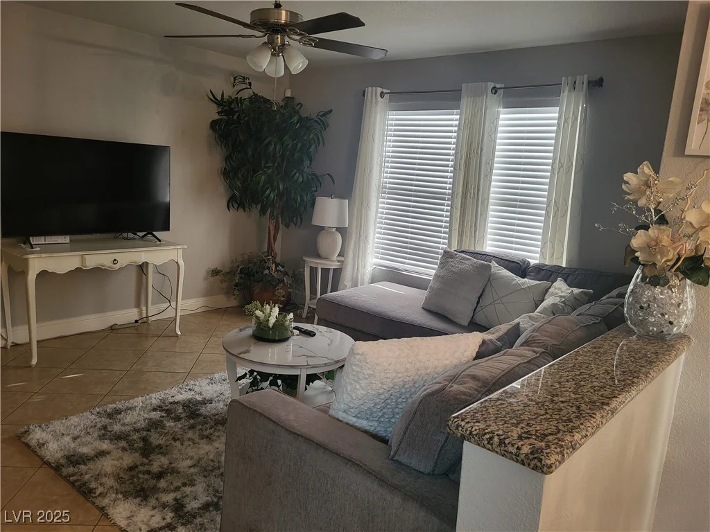 5055 Hacienda, Las Vegas, NV 89118