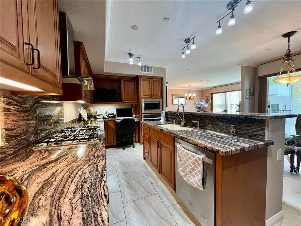 2555 Hampton, Henderson, NV 89052