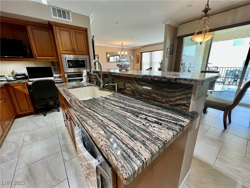 2555 Hampton, Henderson, NV 89052