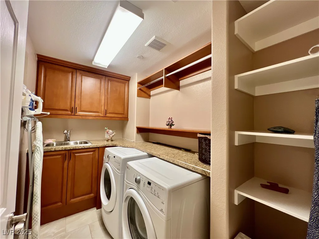 2555 Hampton, Henderson, NV 89052