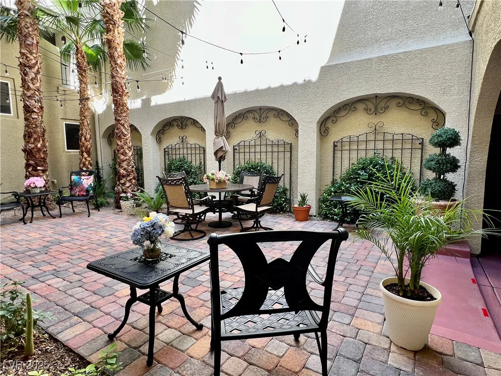 2555 Hampton, Henderson, NV 89052