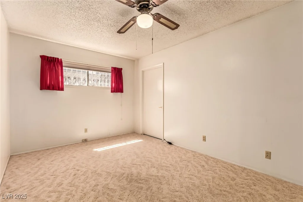 4629 Rip Van Winkle, Las Vegas, NV 89102