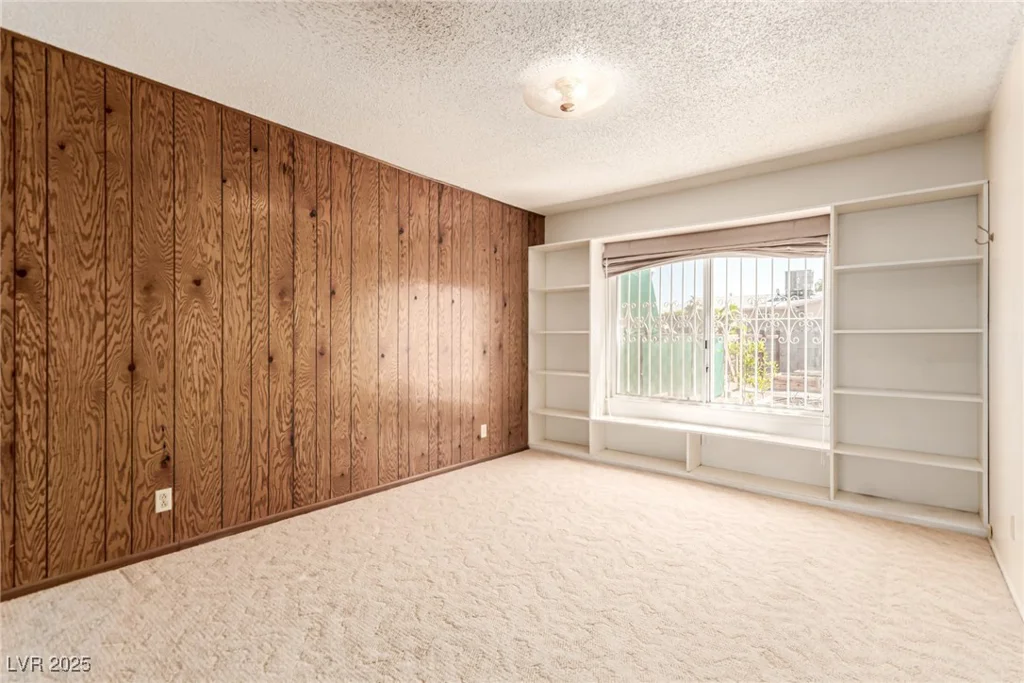 4629 Rip Van Winkle, Las Vegas, NV 89102