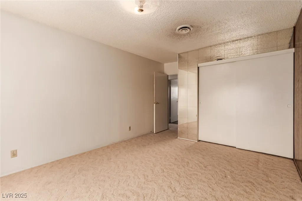 4629 Rip Van Winkle, Las Vegas, NV 89102