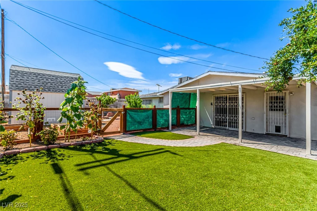4629 Rip Van Winkle, Las Vegas, NV 89102