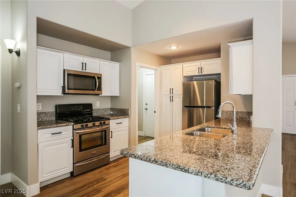 4325 Threshold, North Las Vegas, NV 89032