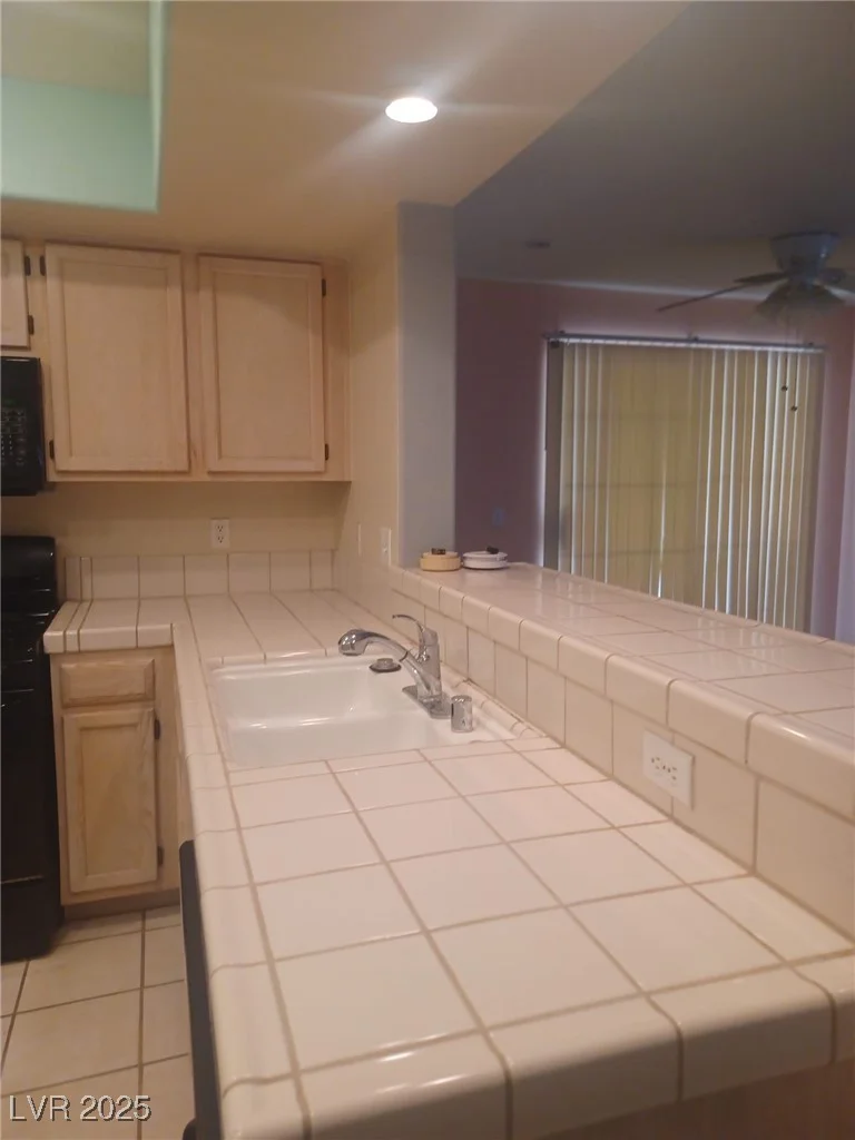 7950 FLAMINGO, Las Vegas, NV 89147