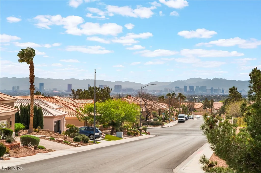 10901 Fort Valley, Las Vegas, NV 89134