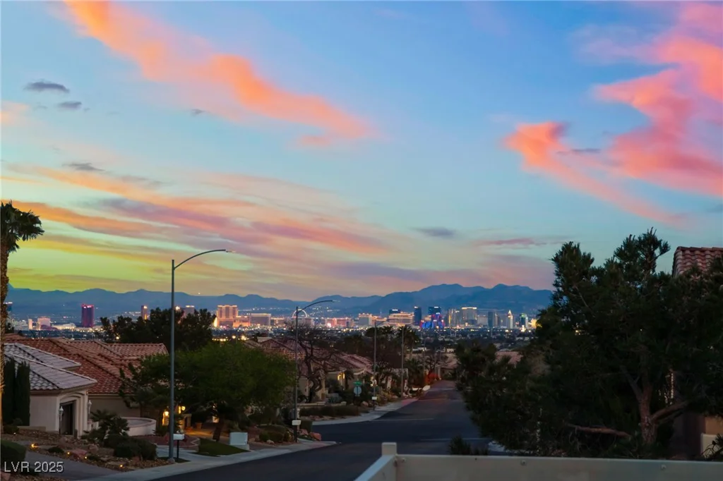 10901 Fort Valley, Las Vegas, NV 89134