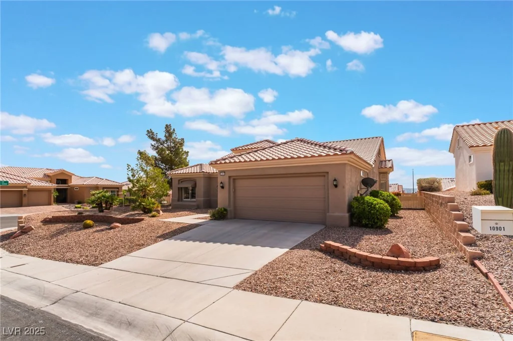 10901 Fort Valley, Las Vegas, NV 89134