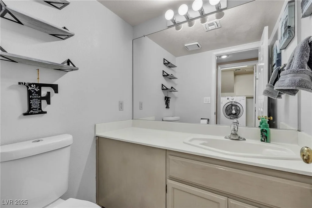 3016 Cloverbrook, Las Vegas, NV 89117