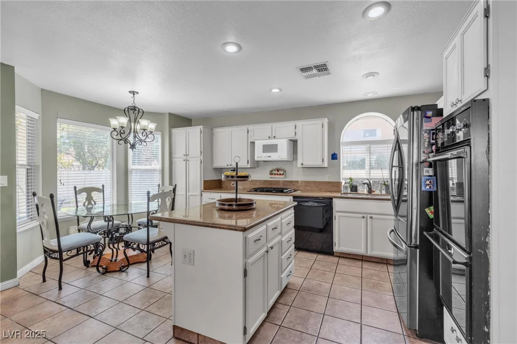 3016 Cloverbrook, Las Vegas, NV 89117