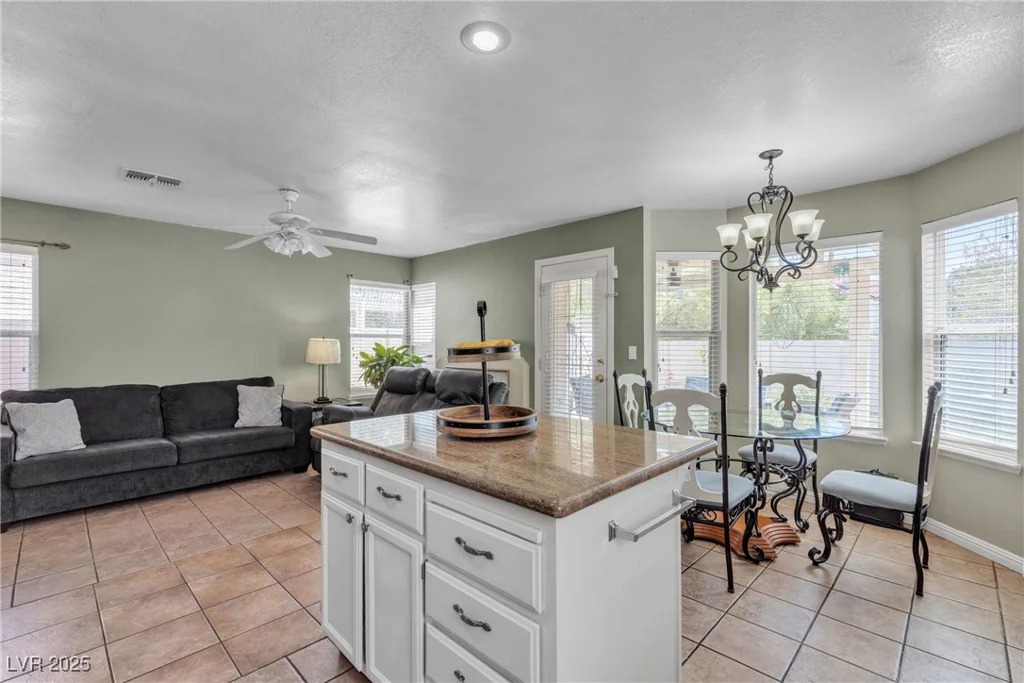 3016 Cloverbrook, Las Vegas, NV 89117