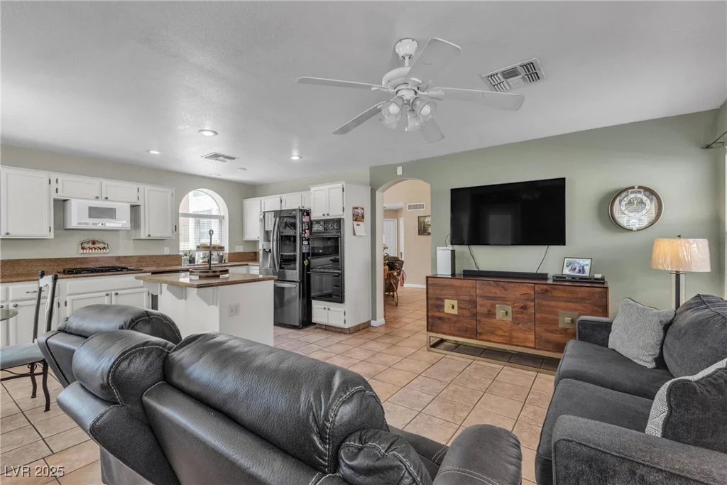 3016 Cloverbrook, Las Vegas, NV 89117