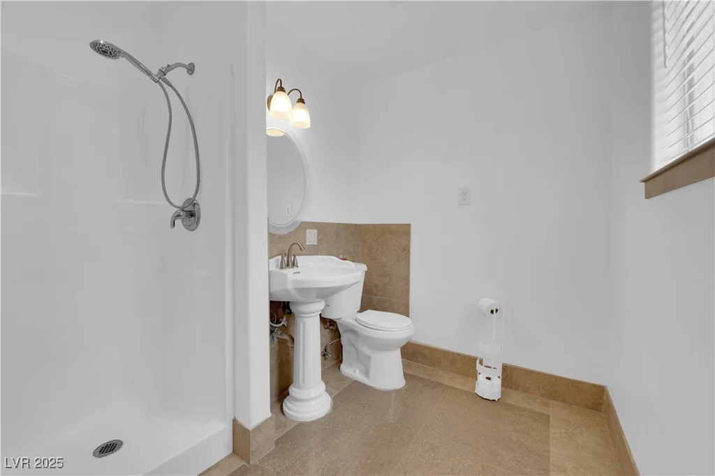 721 Carpenter, Las Vegas, NV 89107