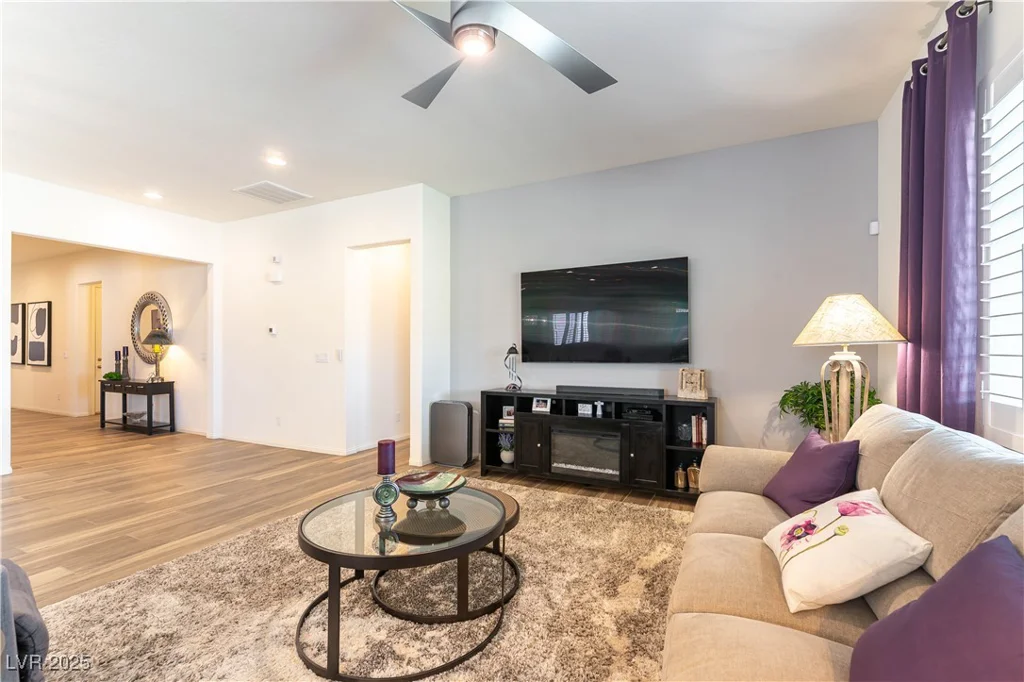 6225 Gambetta, Las Vegas, NV 89115