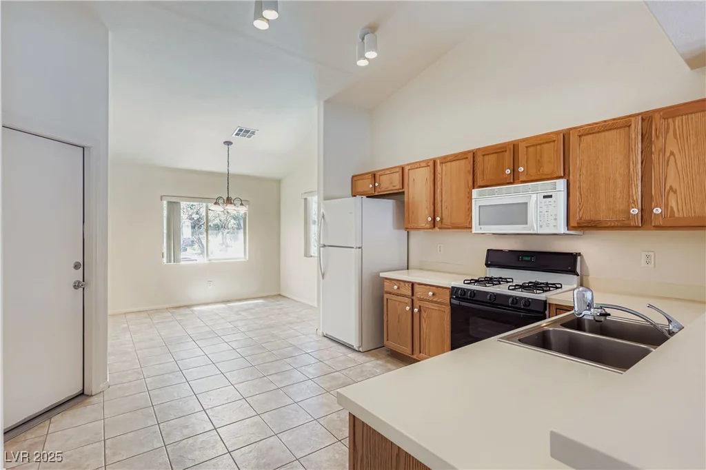 5582 Little Lake, Las Vegas, NV 89122