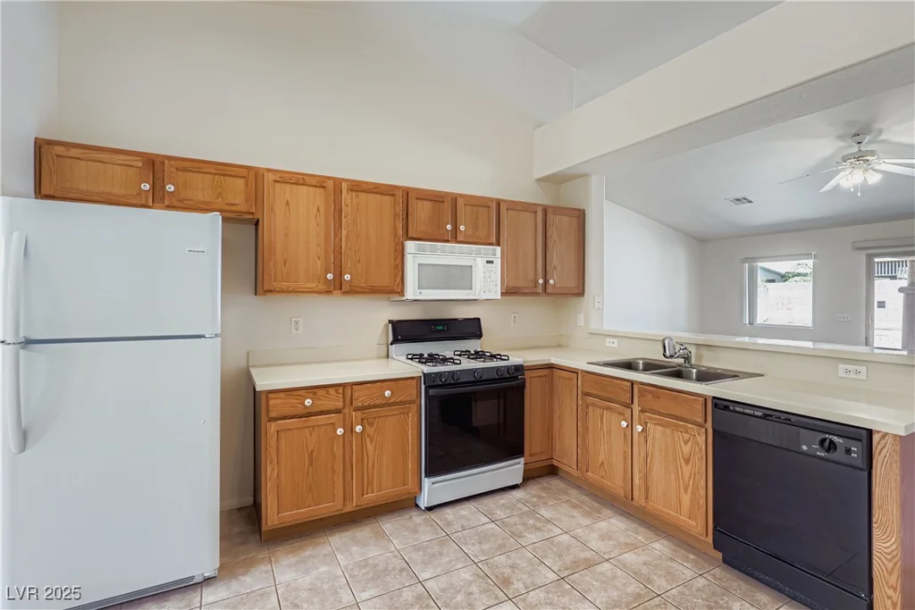 5582 Little Lake, Las Vegas, NV 89122