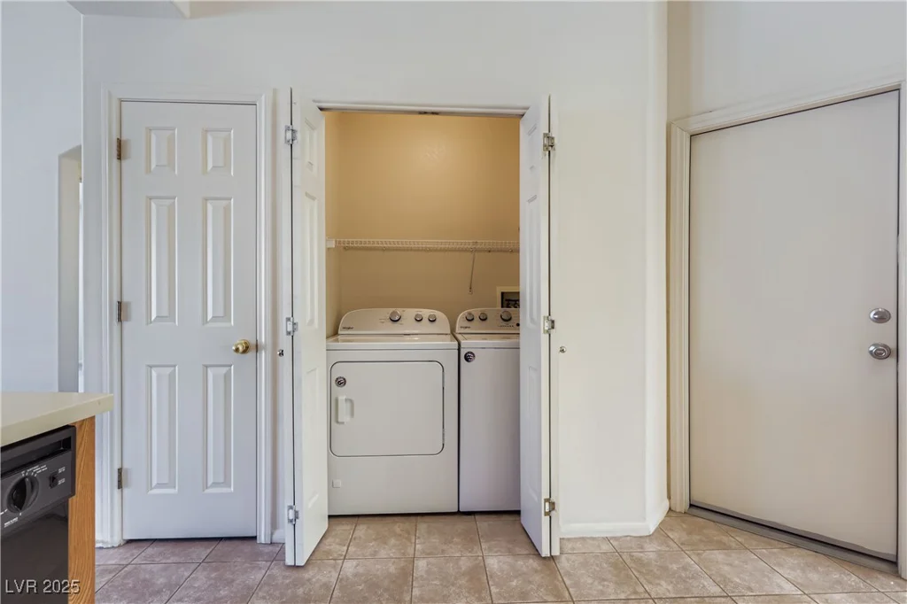 5582 Little Lake, Las Vegas, NV 89122