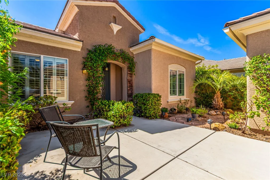 2489 Black River Falls, Henderson, NV 89044