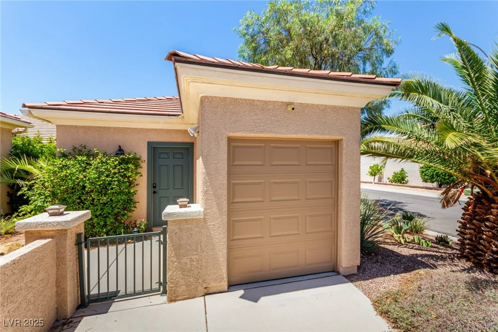 2489 Black River Falls, Henderson, NV 89044