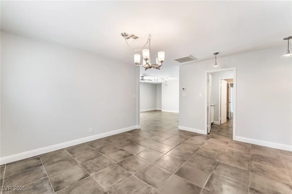 1700 Ivanhoe, Las Vegas, NV 89102