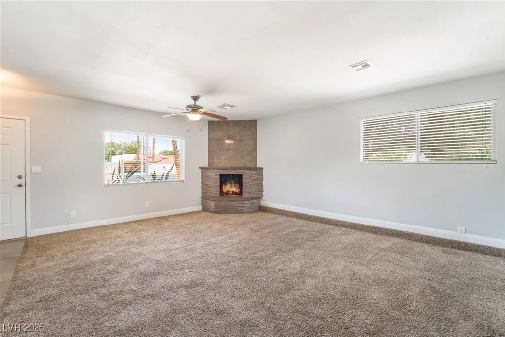 1700 Ivanhoe, Las Vegas, NV 89102