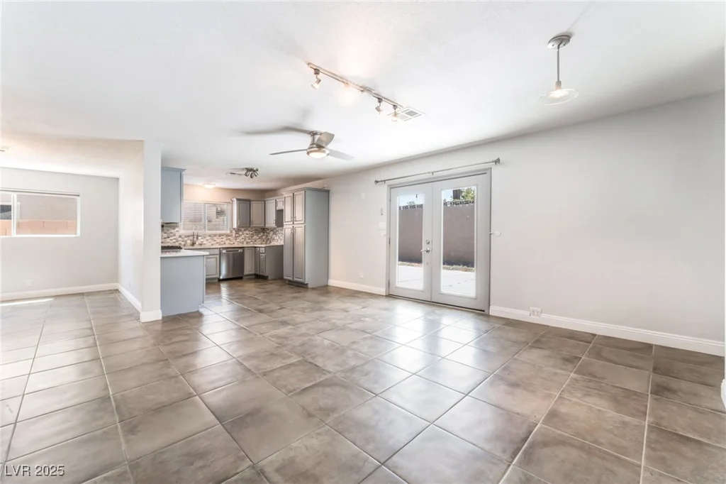1700 Ivanhoe, Las Vegas, NV 89102