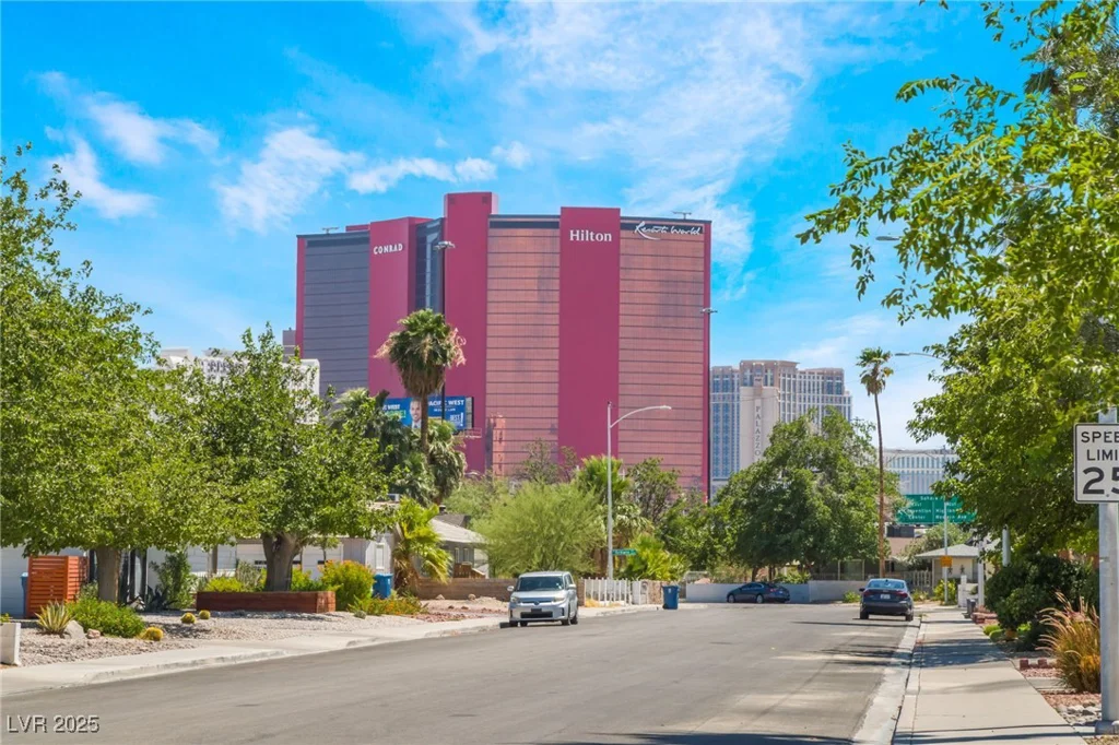 1700 Ivanhoe, Las Vegas, NV 89102