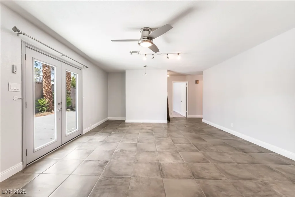 1700 Ivanhoe, Las Vegas, NV 89102